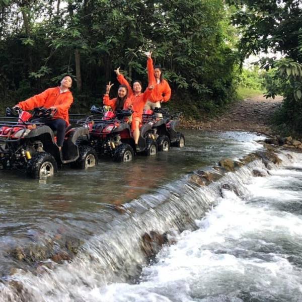 สนุกไปกับการขับรถเอทีวีในเส้นทางตื่นเต้น